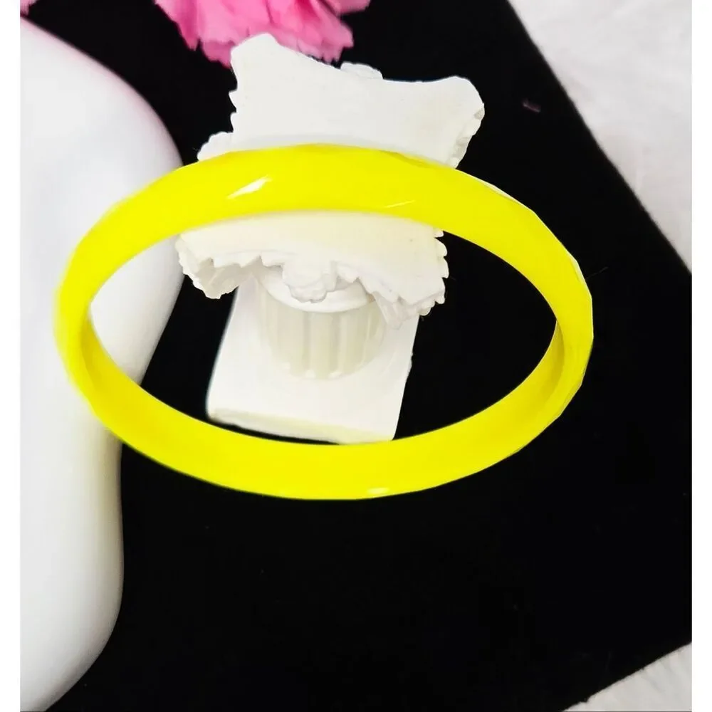 Neon Yellow Faceted Acrylic Bangle Bracelet | Y2K Candy-Color Blacklight Glow